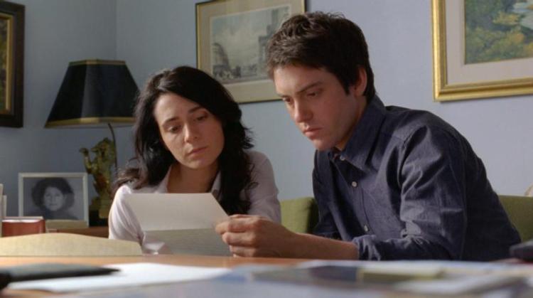 Melissa Desormeaux-Pouli (left) and Maxime Gaudette (right) as Jeanne and Simon