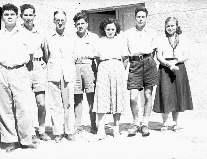 Leibowitz (third from left) with students at Tichon Beit Hakerem, 1947